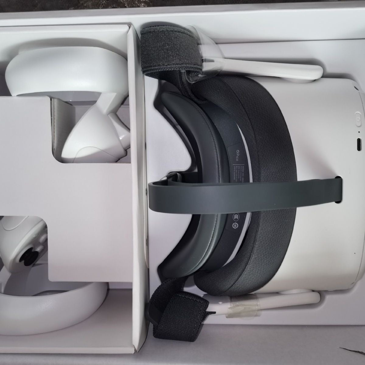 PICO Neo3 VR All-in-One | 4K 3D Smart Glasses & Wireless Streaming