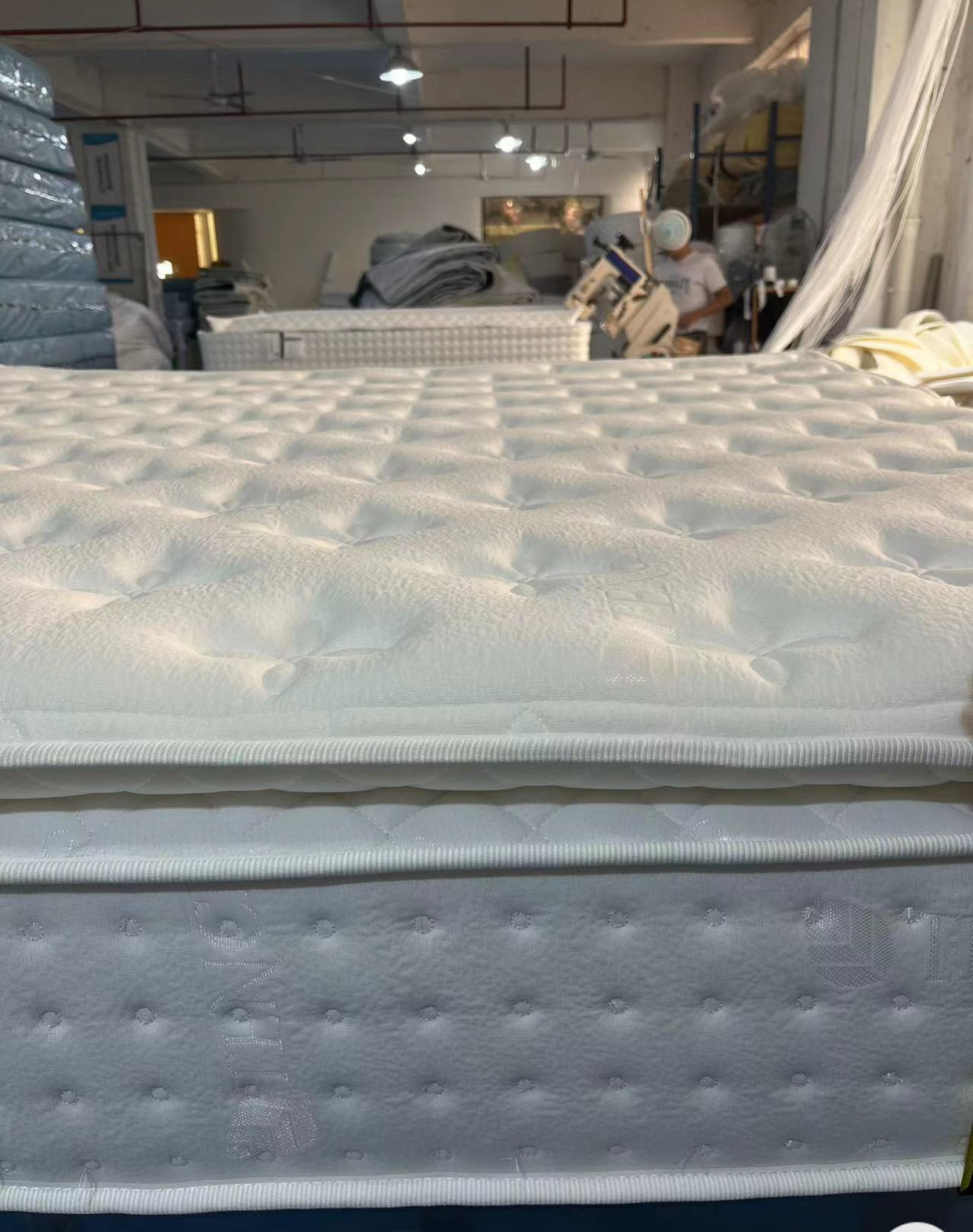 Compressed Roll-Pack Mattress