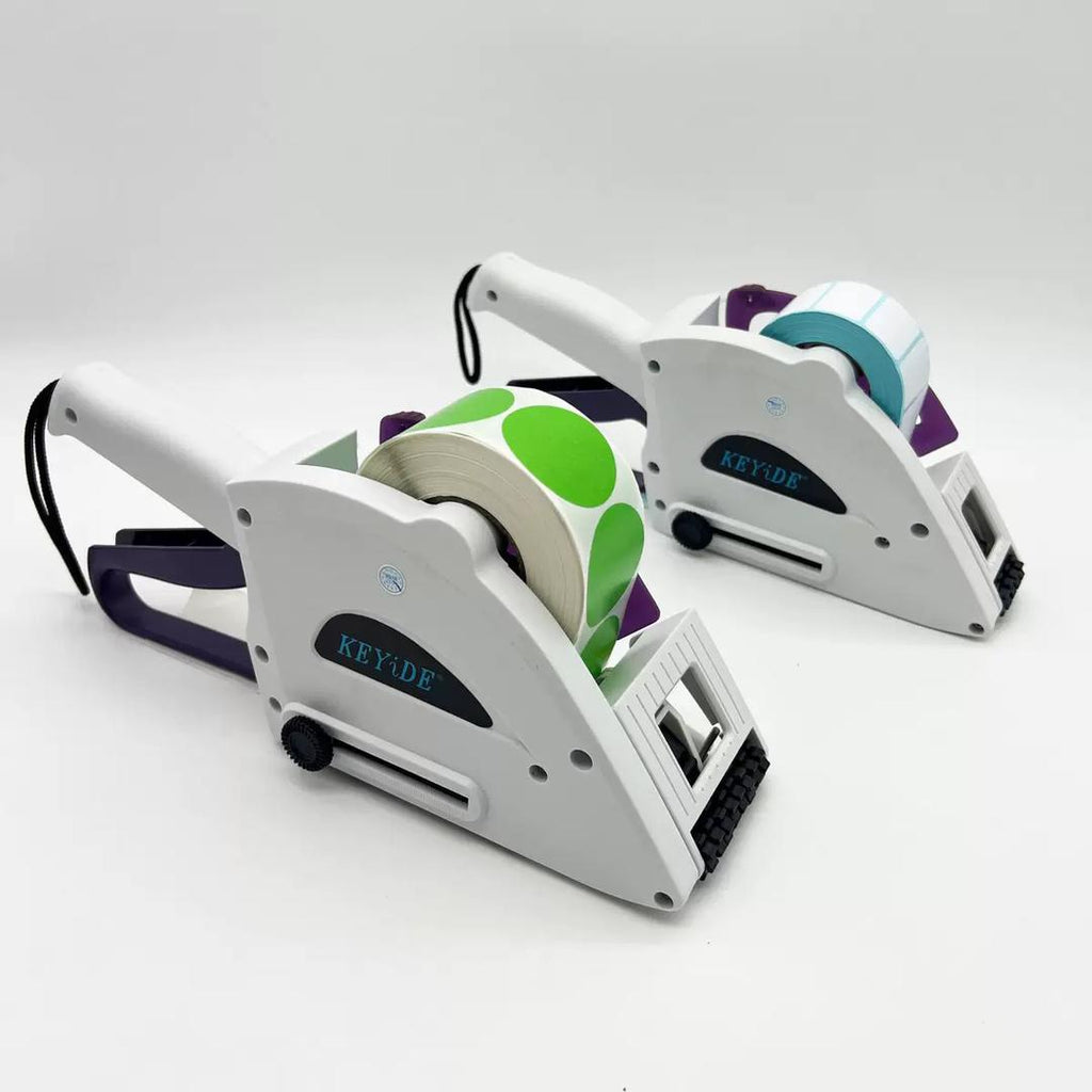 Semi-automatic self-adhesive labeling machine for flat