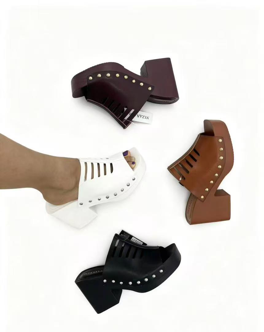 Munro Women's Abby sandals