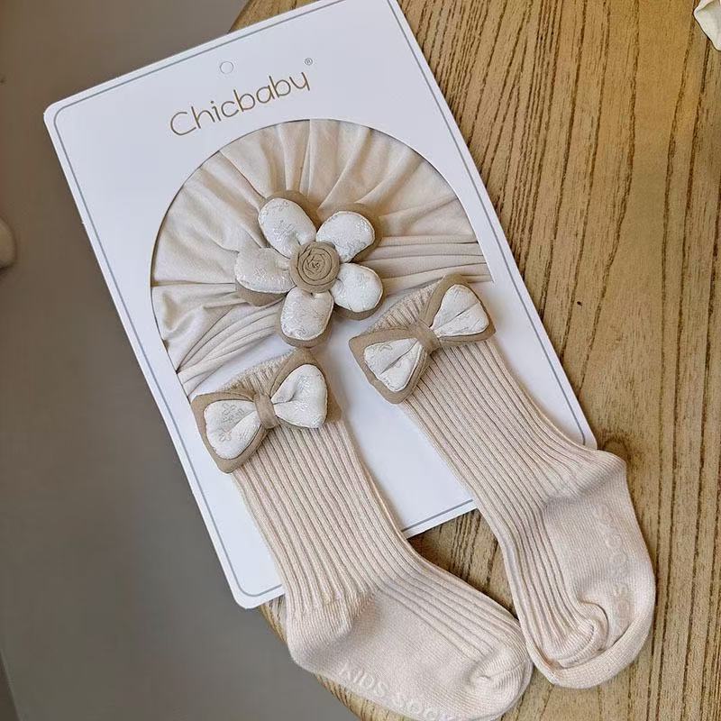 Baby hat and socks set
