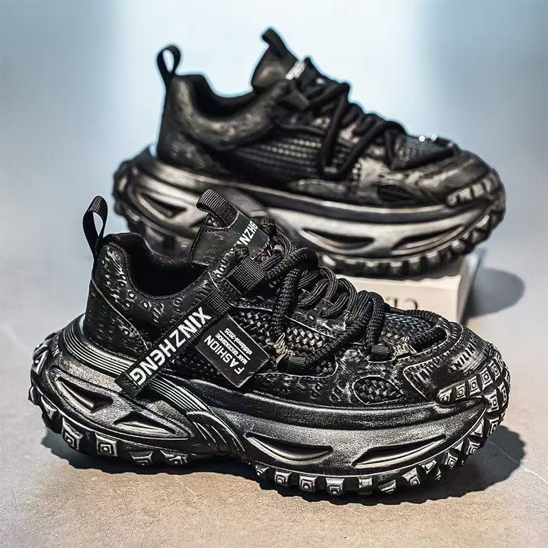 Tingw Ffitctu sneakers